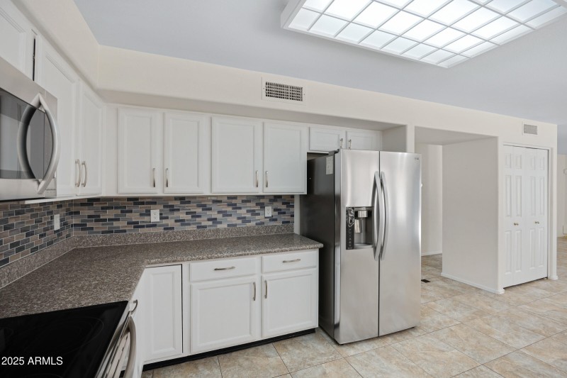 4237 E Rockledge Rd-14