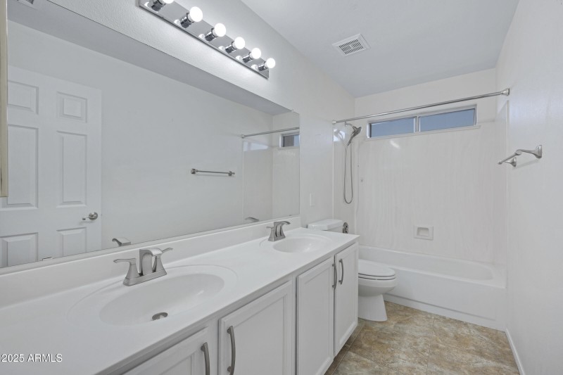 4237 E Rockledge Rd-29