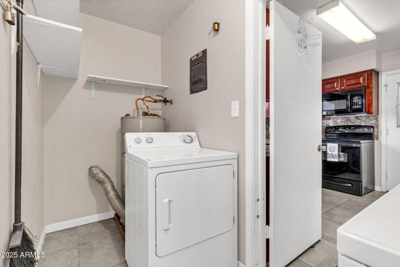 3302 East Pinchot Avenue, Apt 9 Phoenix