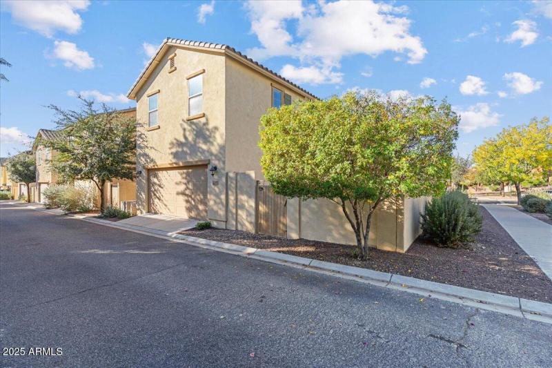 2387 N Heritage_Side of Home