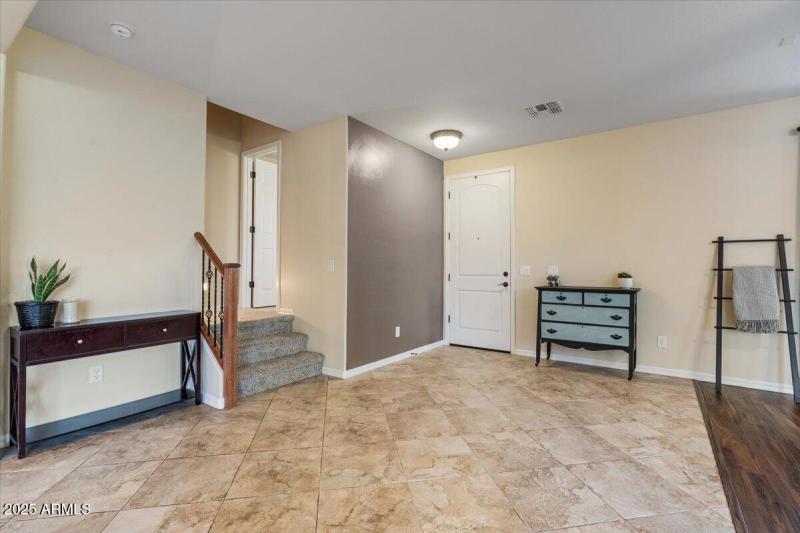 2387 N Heritage_Family