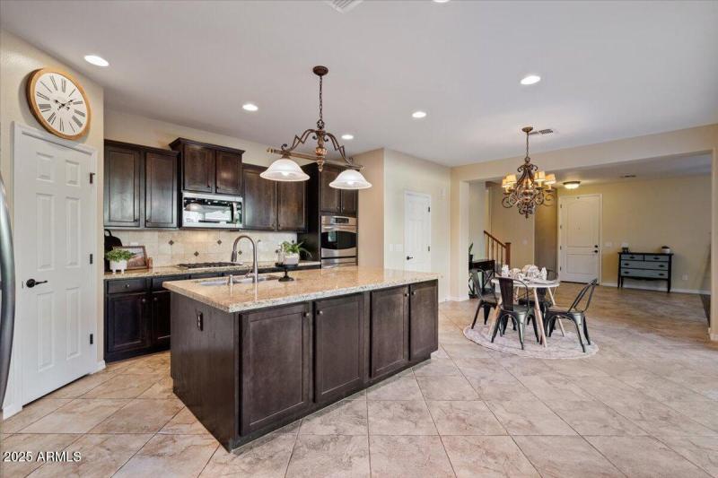 2387 N Heritage_Kitchen