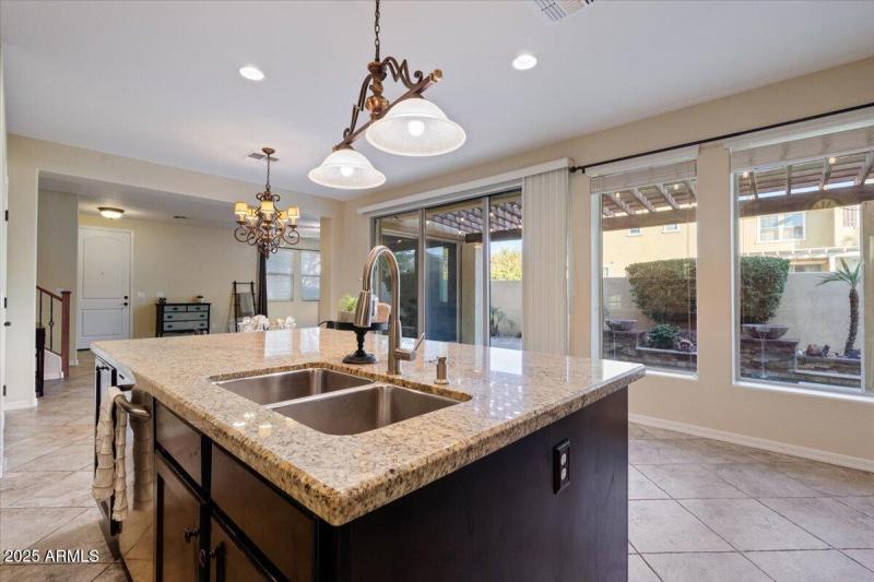 2387 N Heritage_Kitchen