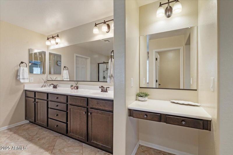 2387 N Heritage_Primary Bath