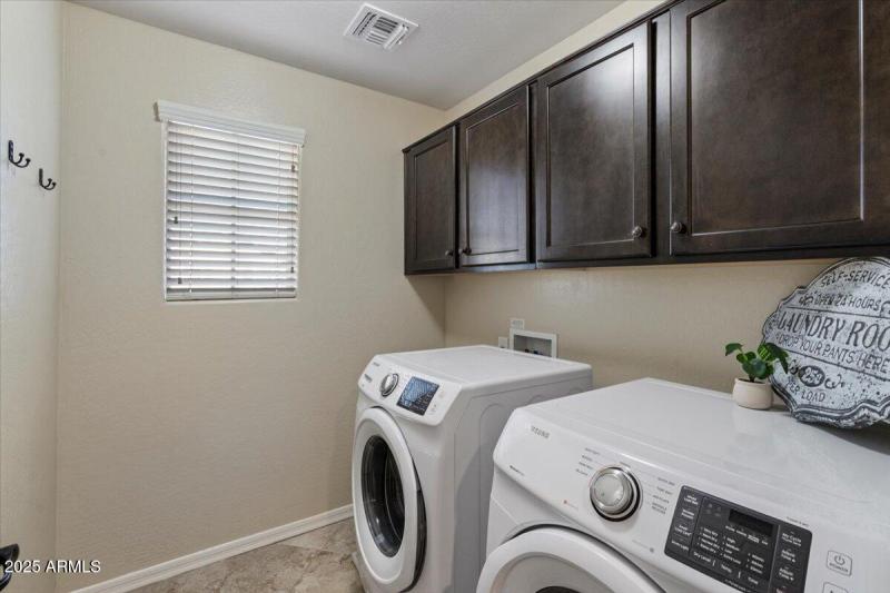 2387 N Heritage_Upstairs Laundry