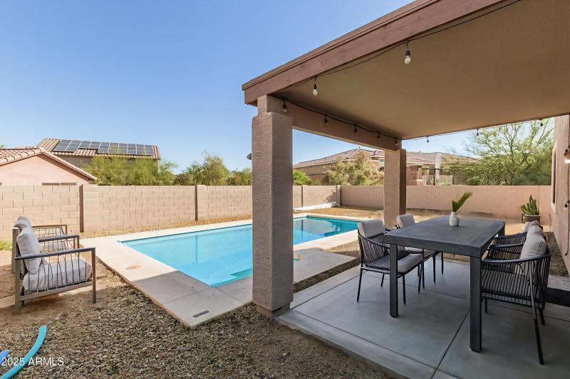 6942ab_33-182nd - Outdoor - Modern - 2