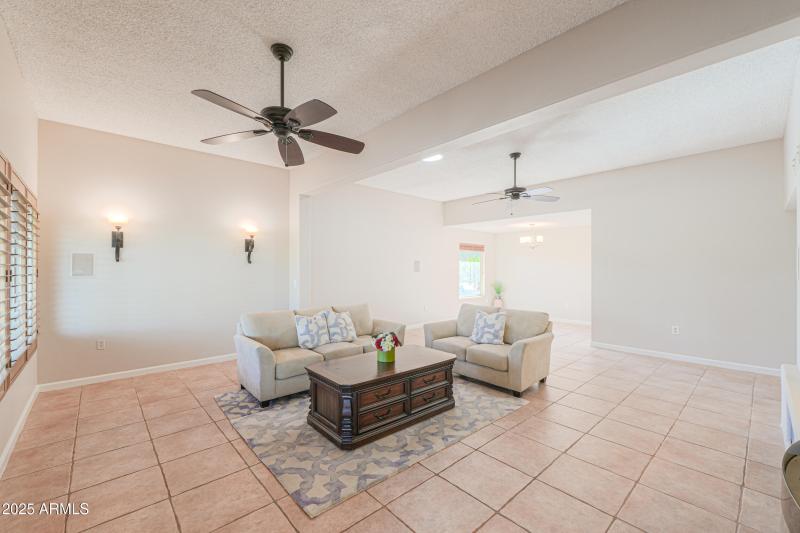 17801 N Boswell Blvd