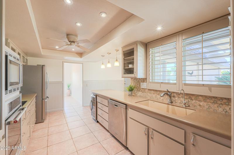 17801 N Boswell Blvd