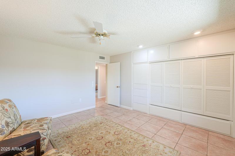 17801 N Boswell Blvd