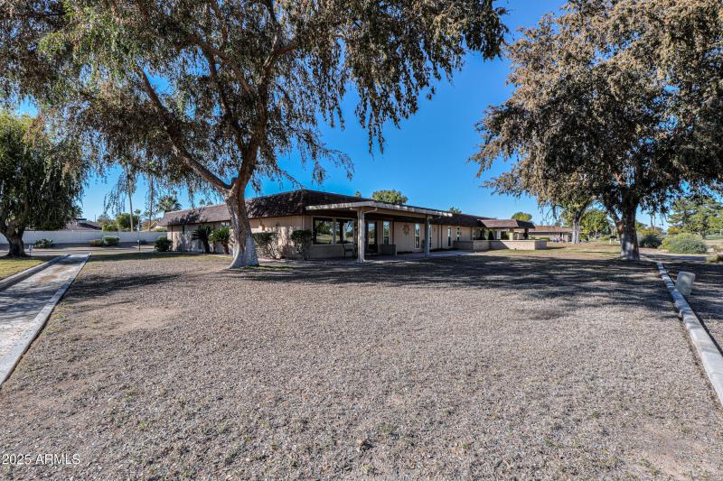 17801 N Boswell Blvd