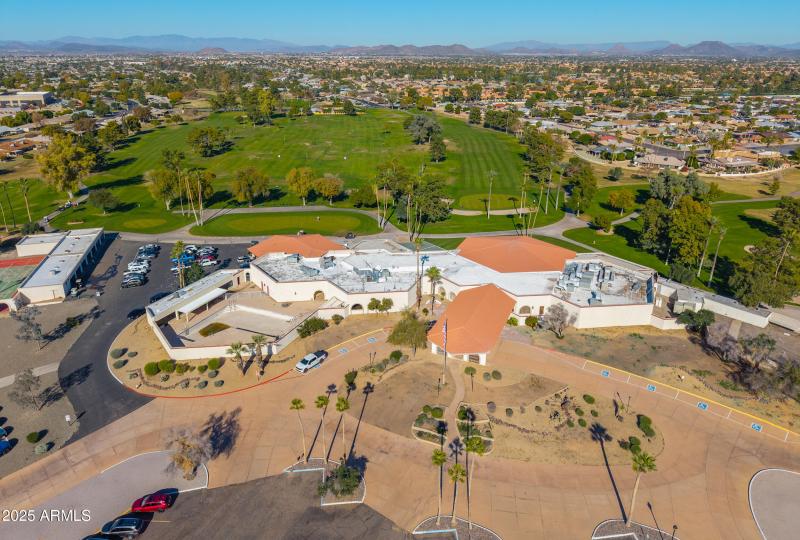 17801 N Boswell Blvd