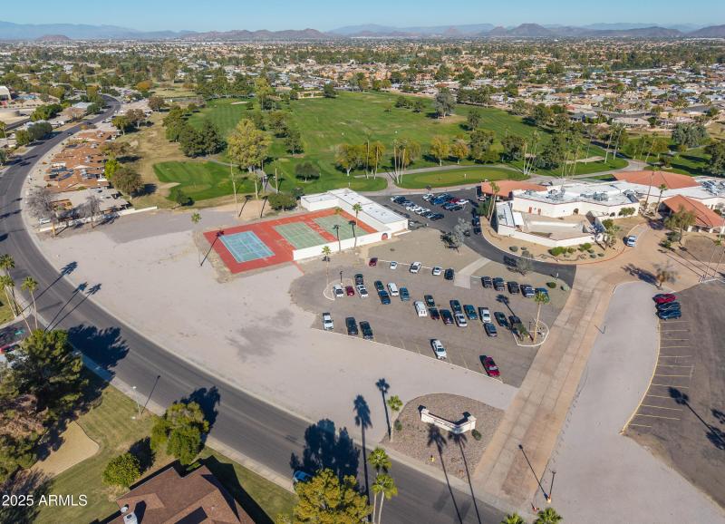 17801 N Boswell Blvd