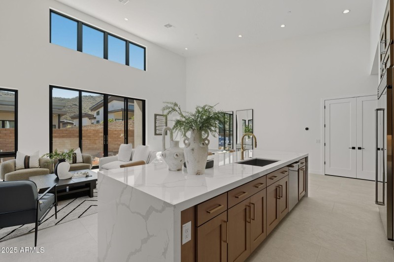 Bright & Cheery Atmosphere