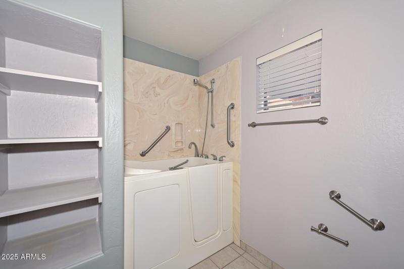 Hall Bath-Step in Tub