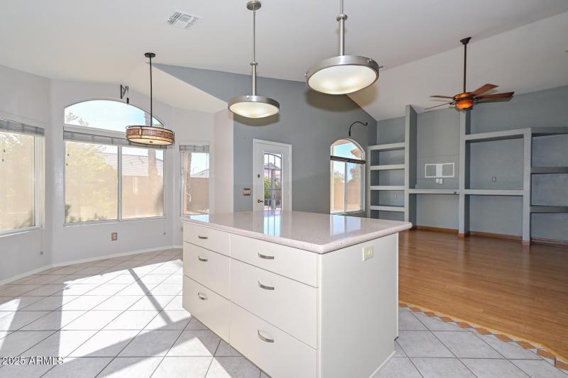 Kitchen-Breakfast Room