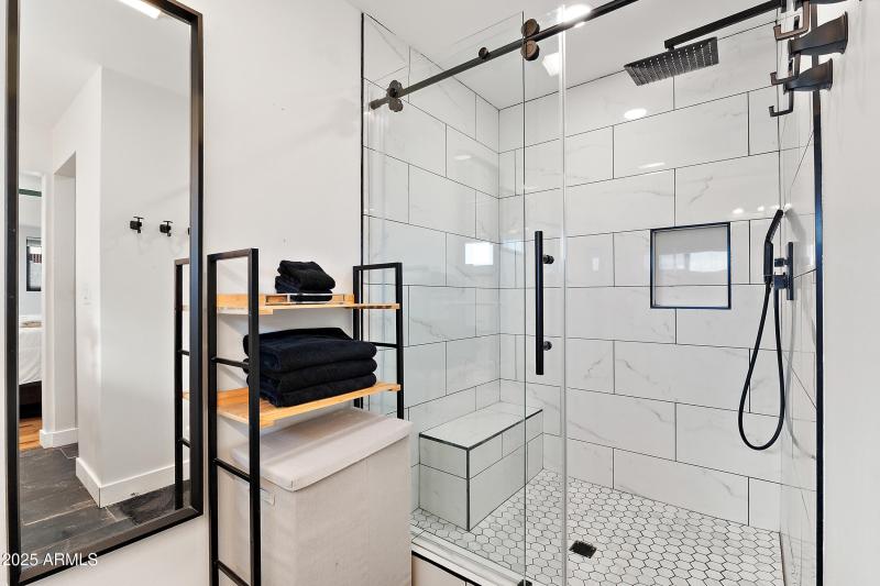 20_2050 n 71st st-17