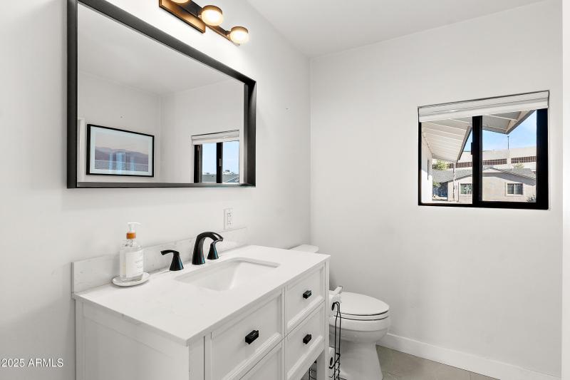 24_2050 n 71st st-21