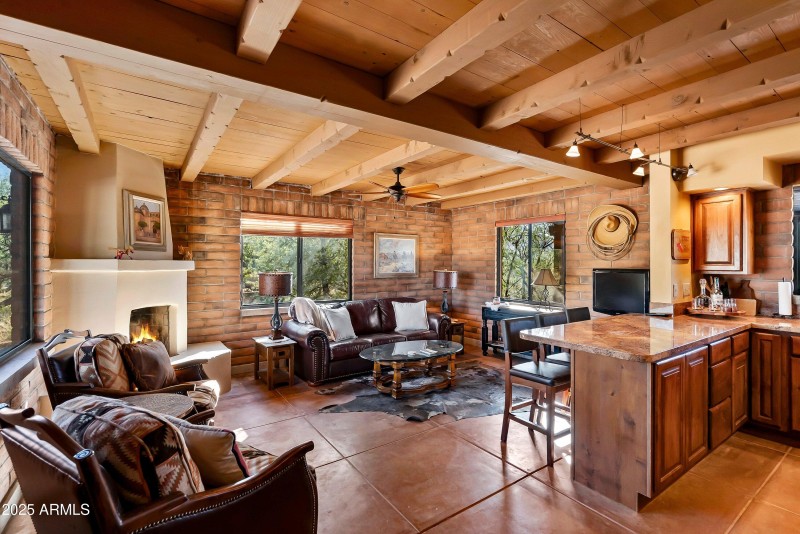 Living Room (1) casita