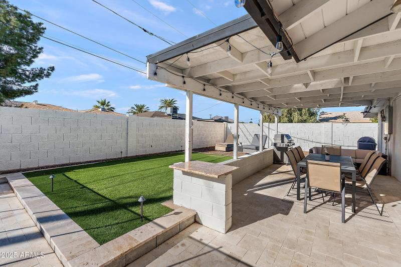 34_2050 n 71st st-31