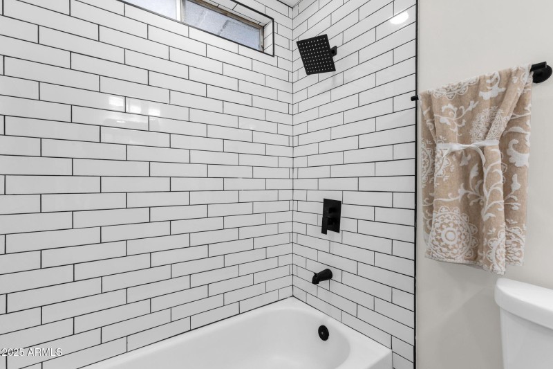 CUSTOM TILE SHOWER/BATH