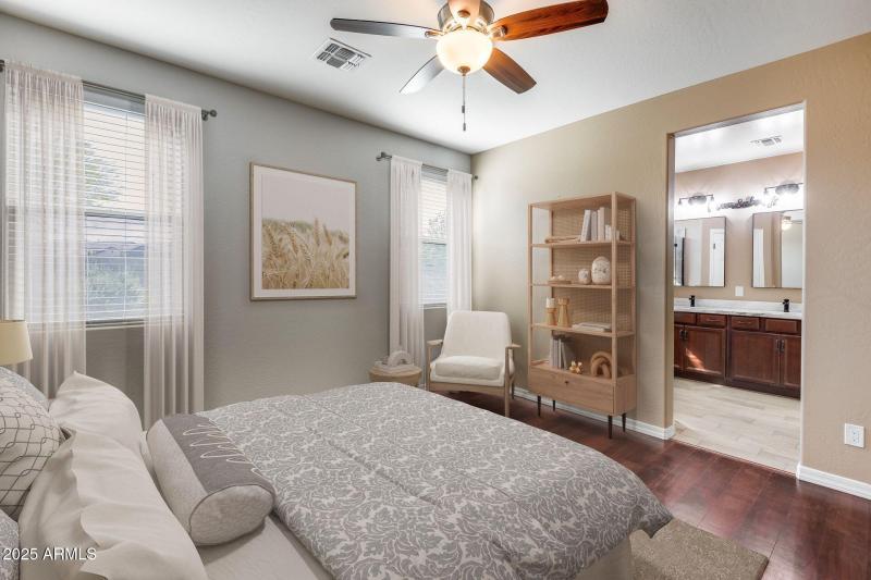 VS24 - Master Bedroom