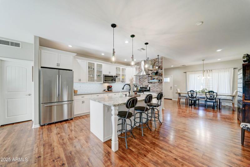 4001 E Indianola Ave-7