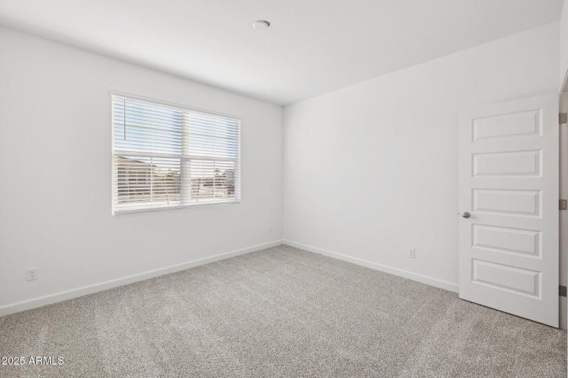 22-web-or-mls-1476-s-241st-ave