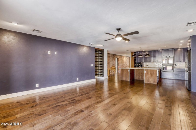 2548 E Turney Ave - Web Quality - 010 -