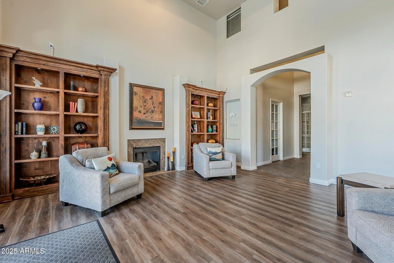 20251005165142058432000000-o