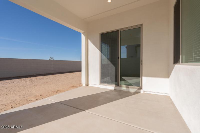 Tri Pointe Soleo 512 - Covered Outdoor L