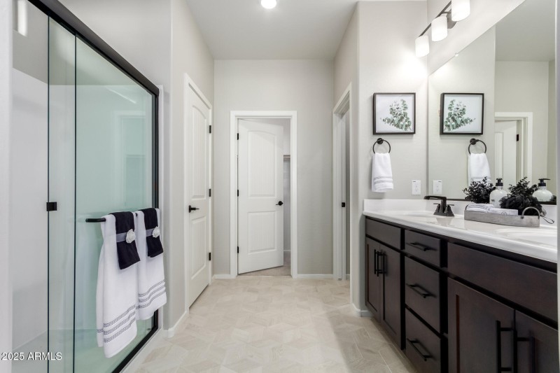 11-Owner's Suite Bath