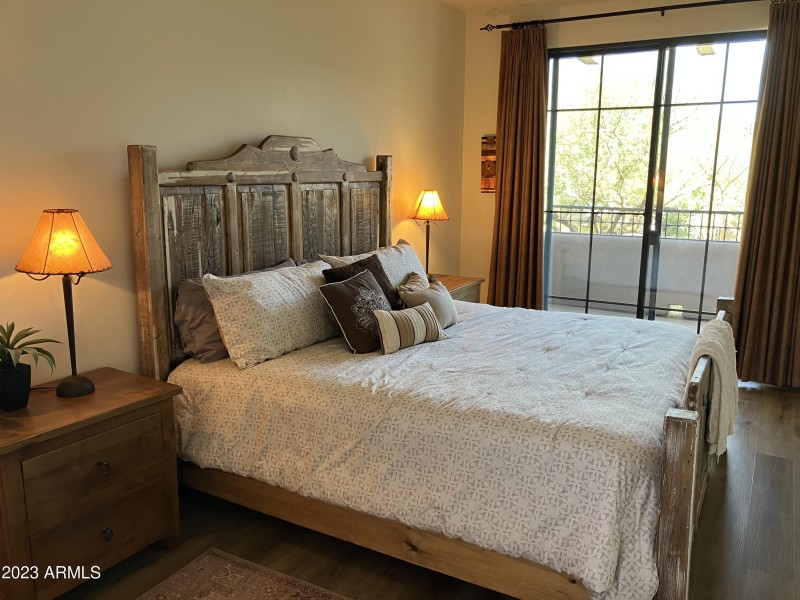 Junior Suite Bedroom