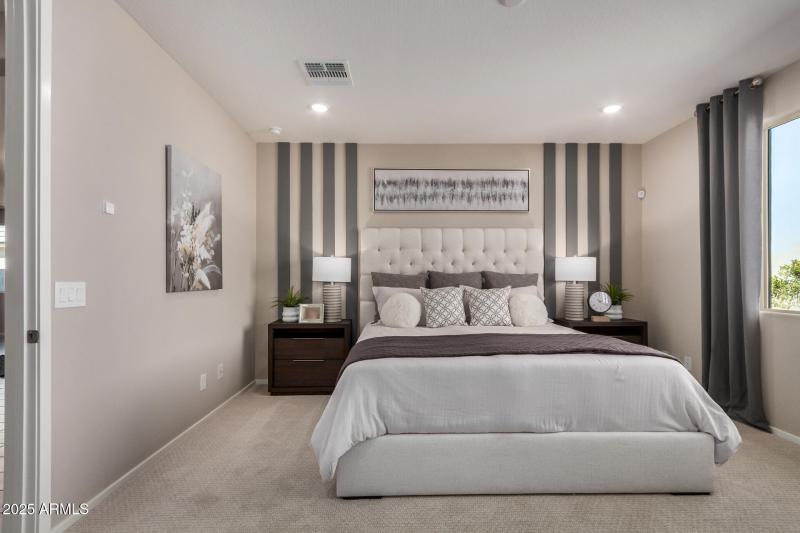 12-2203 Owners Suite