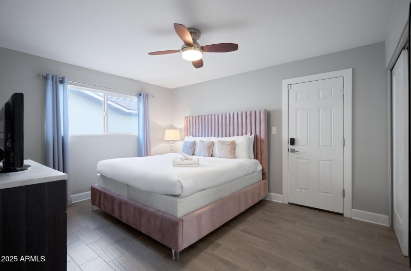 PropertyImageCo_8620EPlazaAve_WEB_25