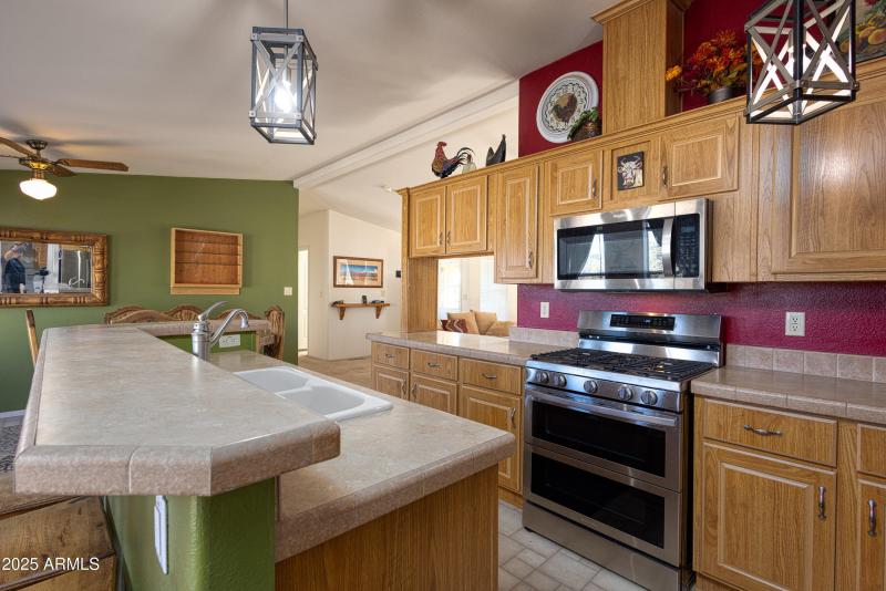 016_photo16_6464_old_homestead_rd