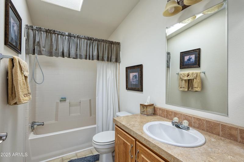 024_photo24_6464_old_homestead_rd