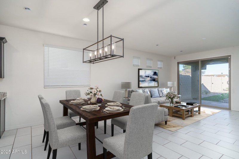 6VS) DINING TO GREAT ROOM