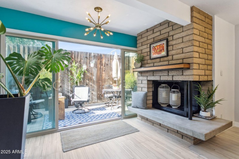 13-web-or-mls-110-w-missouri-ave-25