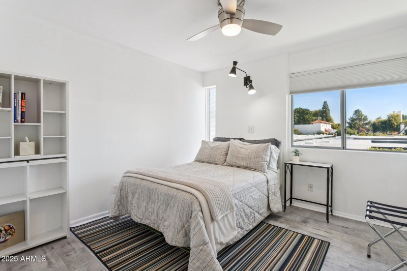 19-web-or-mls-110-w-missouri-ave-25