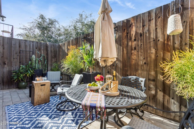 27-web-or-mls-110-w-missouri-ave-25