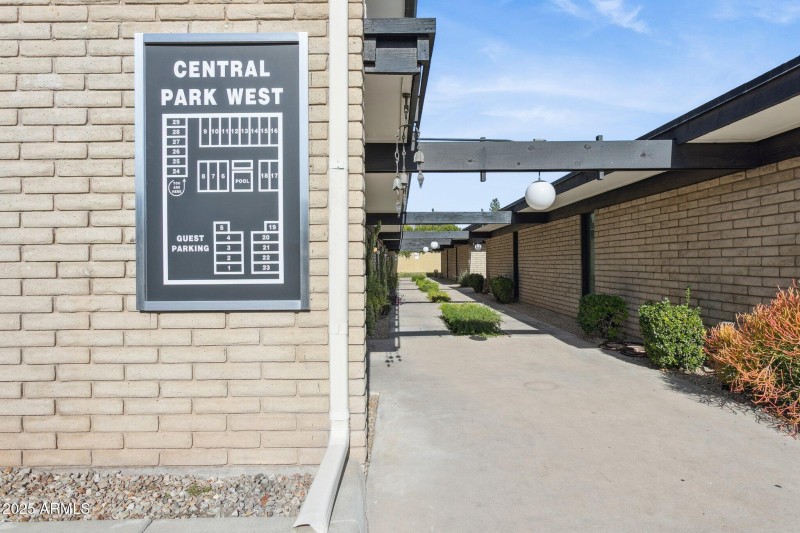 28-web-or-mls-110-w-missouri-ave-25