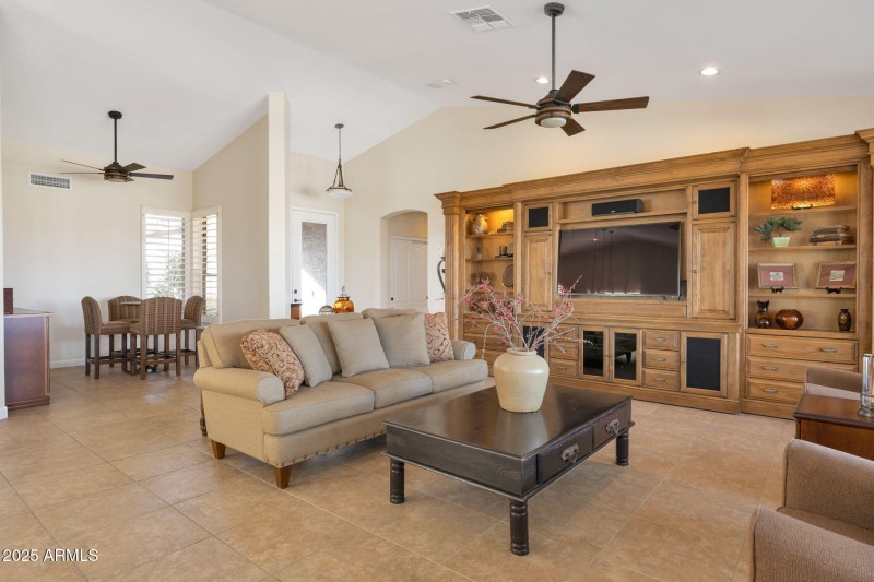 12-web-or-mls-Qp-2588