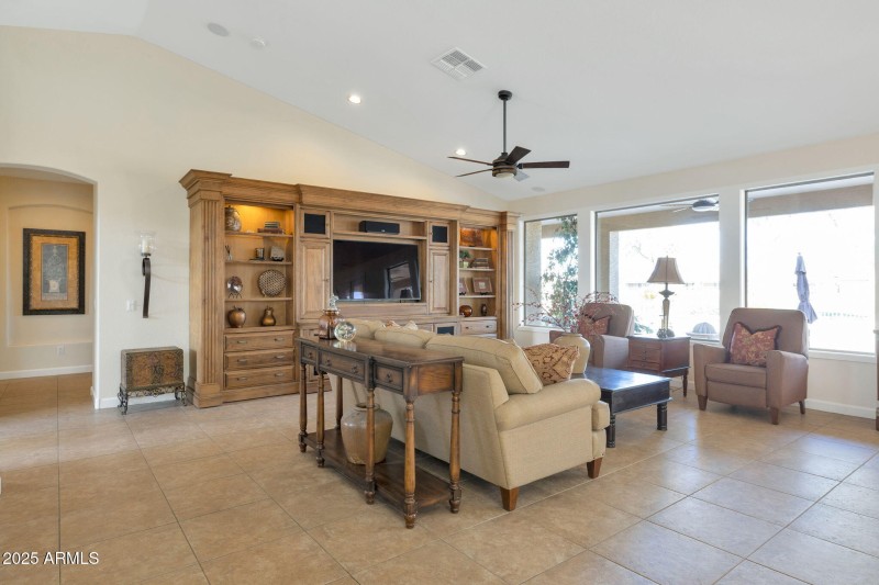 13-web-or-mls-Qp-2589