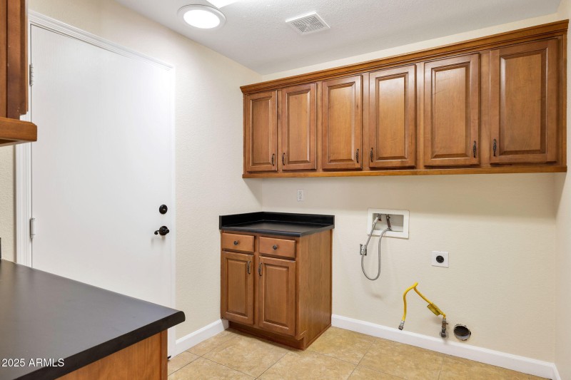 20-web-or-mls-Qp-2596