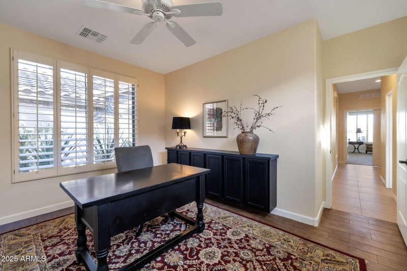 Bed 3 set up as office