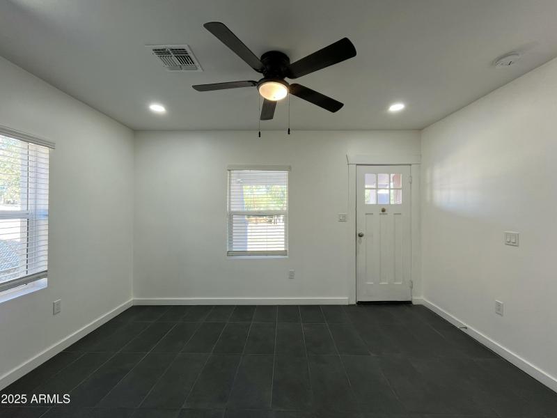 40EC199A-4DF0-45D6-8768-7A44008C54E8