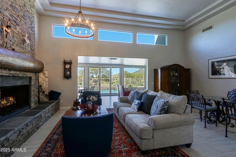 Living and Dining Room 9