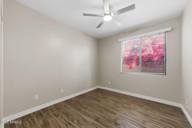 023__2225 W Olive Way