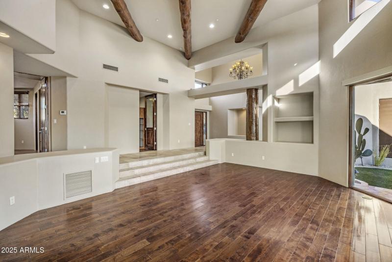 8-web-or-mls-D46A7194