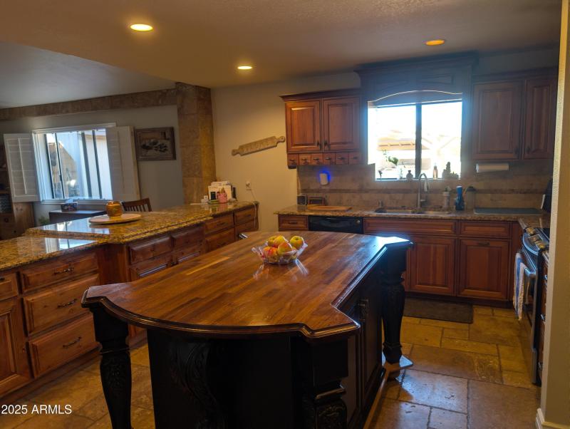 PXL_20251218_223418917